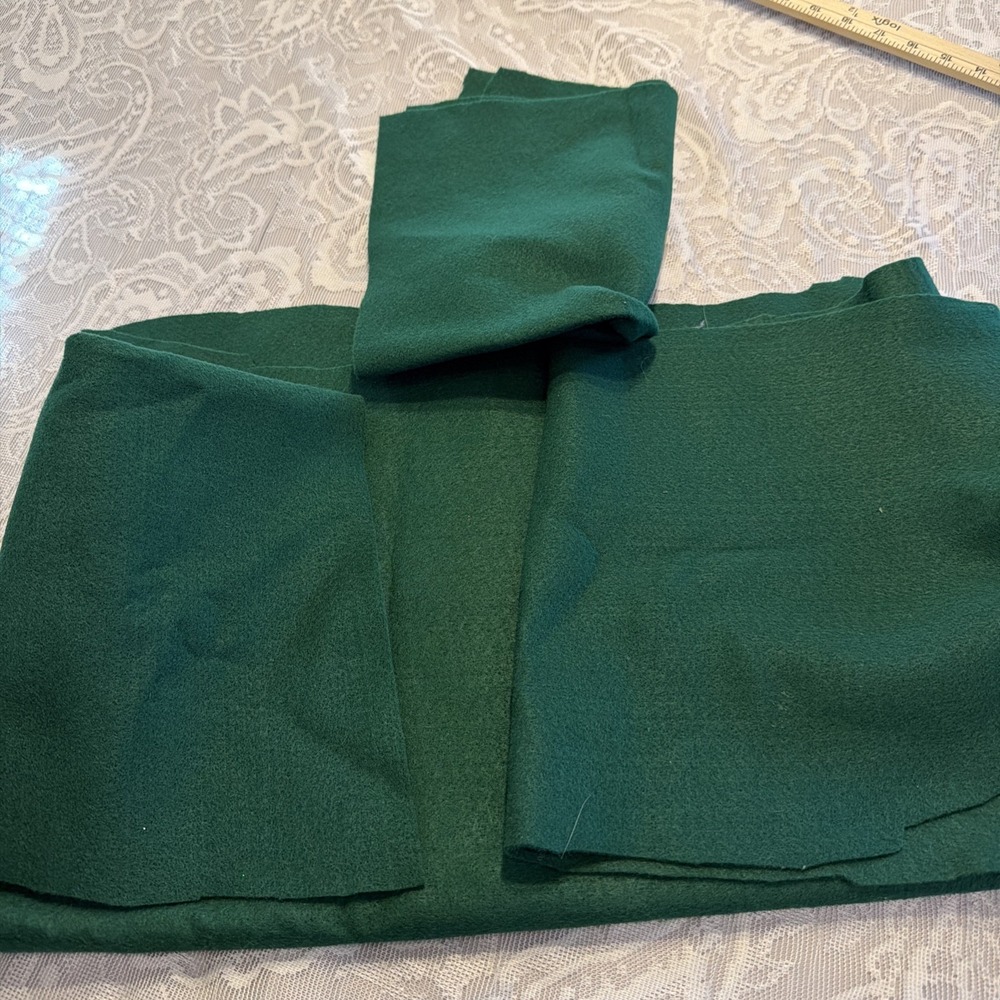 Dark Green Felt  Scraps 3 Pieces 9"/17" 1-42"/26" Great For Art Christmas Crafts
